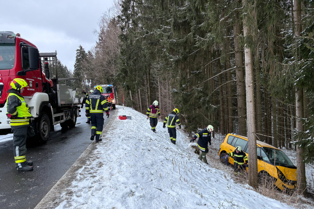 003_img_0821_55095978252_o