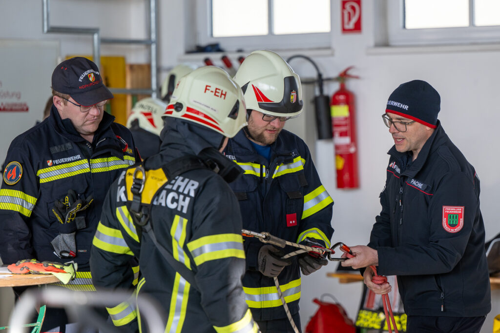 20260411_Truppmannausbildung FF_MG1463