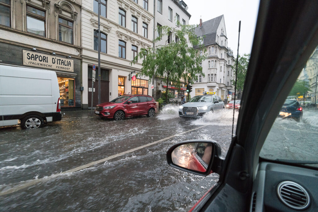001_Autos_Wasser Kopie